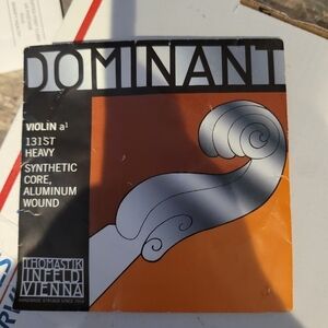 Dominant violin a1